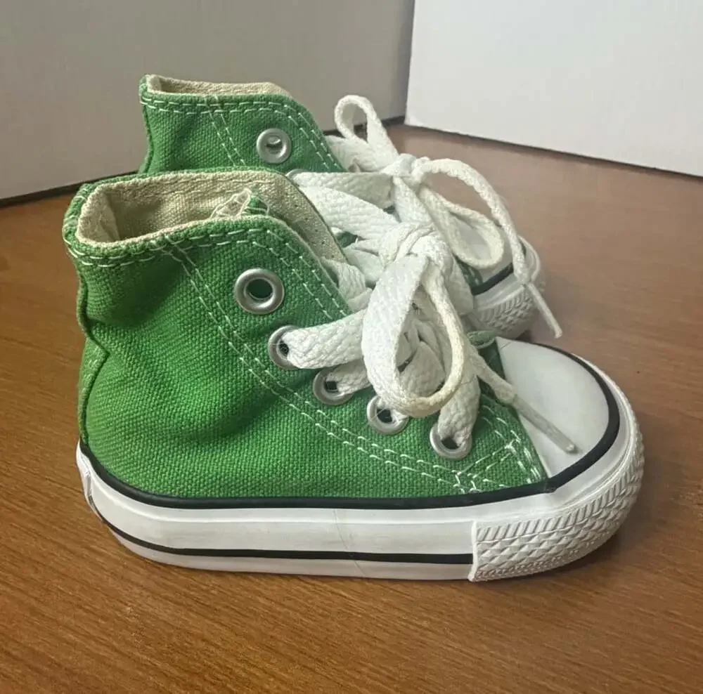 CONVERSE CHUCK TAYLOR ALL STAR HIGH TOP INFANT/TODDLER SHOES Size 2